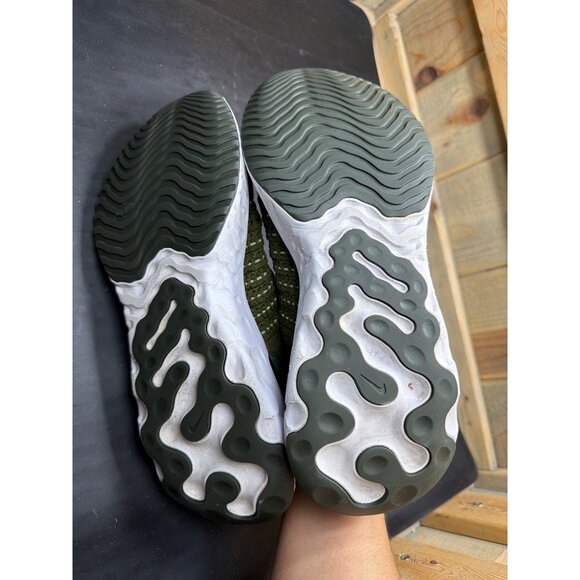 Nike React Phantom Run Flyknit 2 Green Running Shoes Mens Sz 8.5 Pre-Owned main image 7